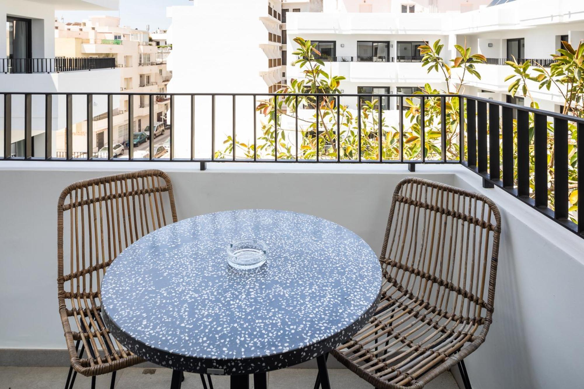 Aparthotel Casita Blanca - Adults Only San Antonio  Exterior foto