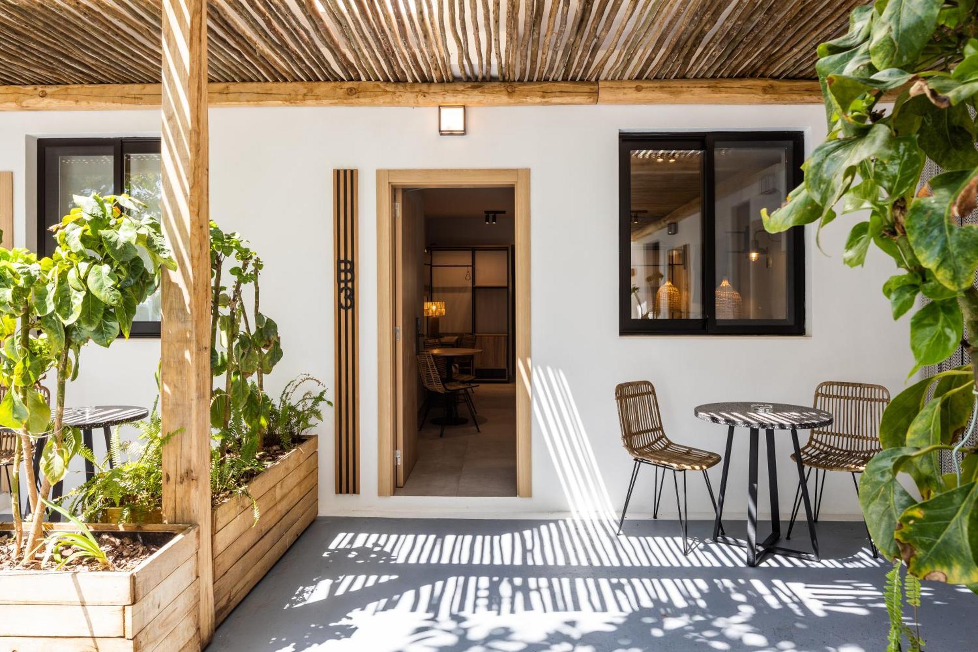 Aparthotel Casita Blanca - Adults Only San Antonio  Exterior foto