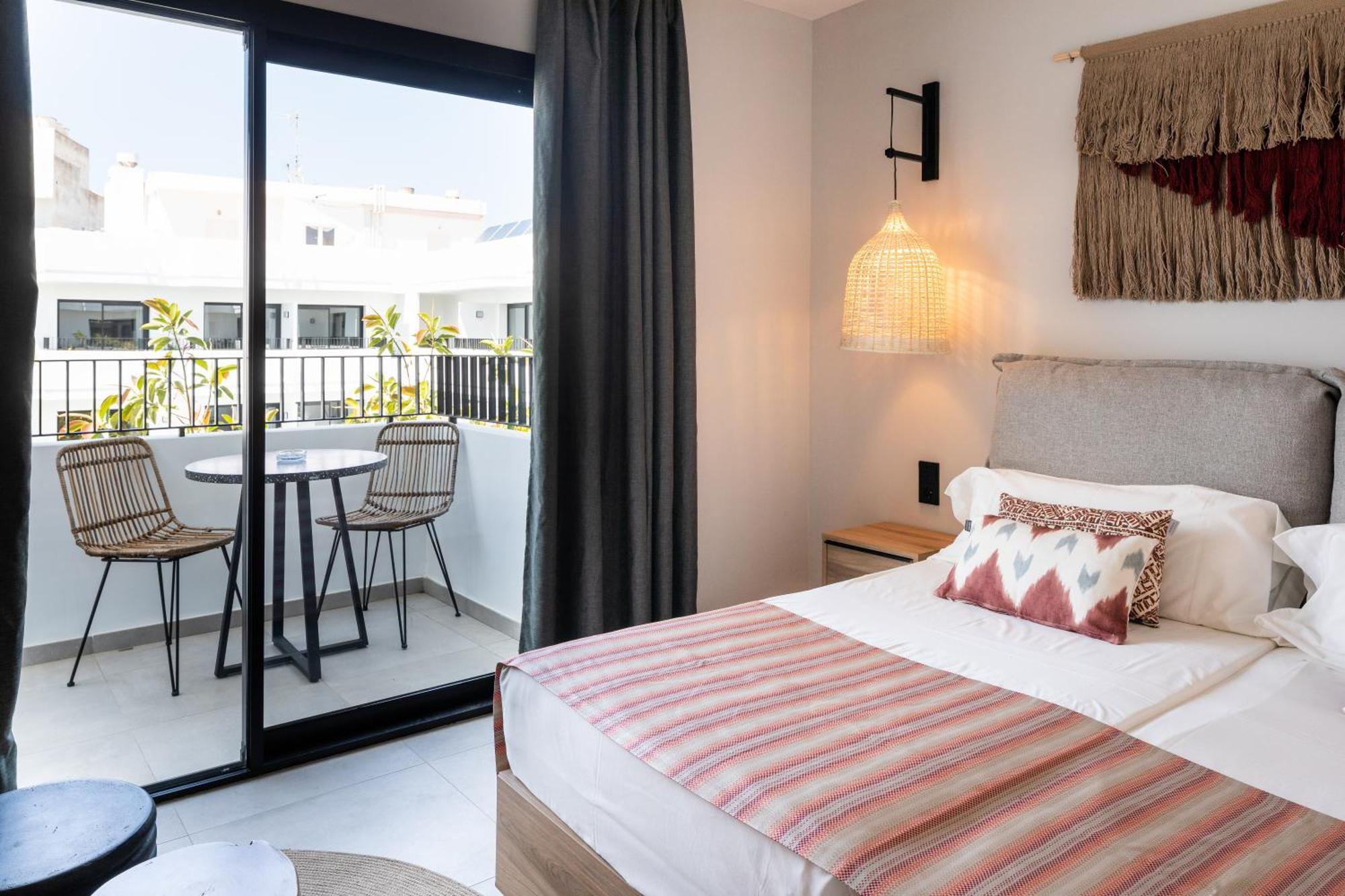 Aparthotel Casita Blanca - Adults Only San Antonio  Exterior foto